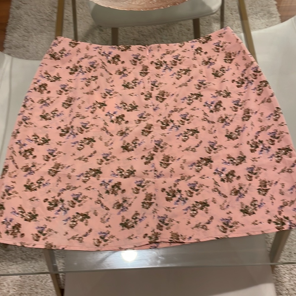 NWT Missguided Floral Skirt - Picture 7 of 7